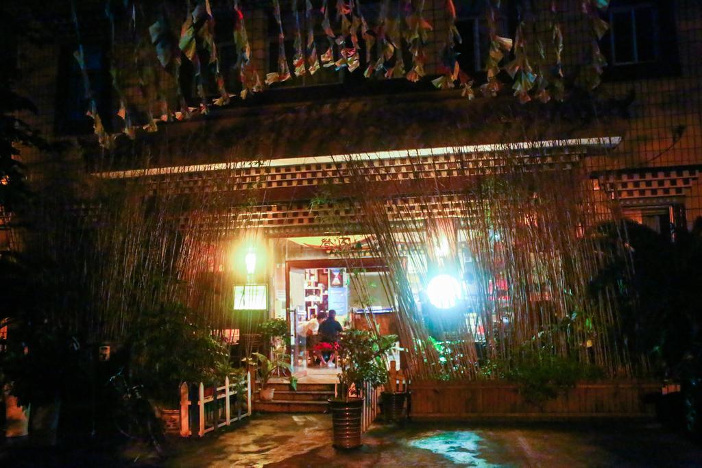 登巴连锁客栈成都店 外观 照片